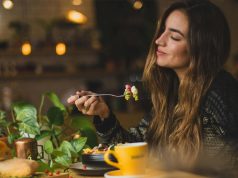 ¿Por qué debes comer al enfermar? La ciencia describe cómo trabajan las defensas